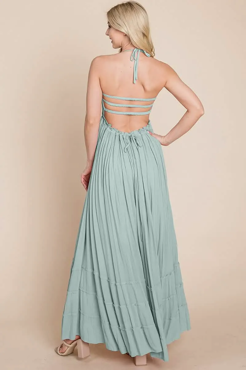 Backless Bohemian Pleated Maxi Dress with Stylish Smocked Accents