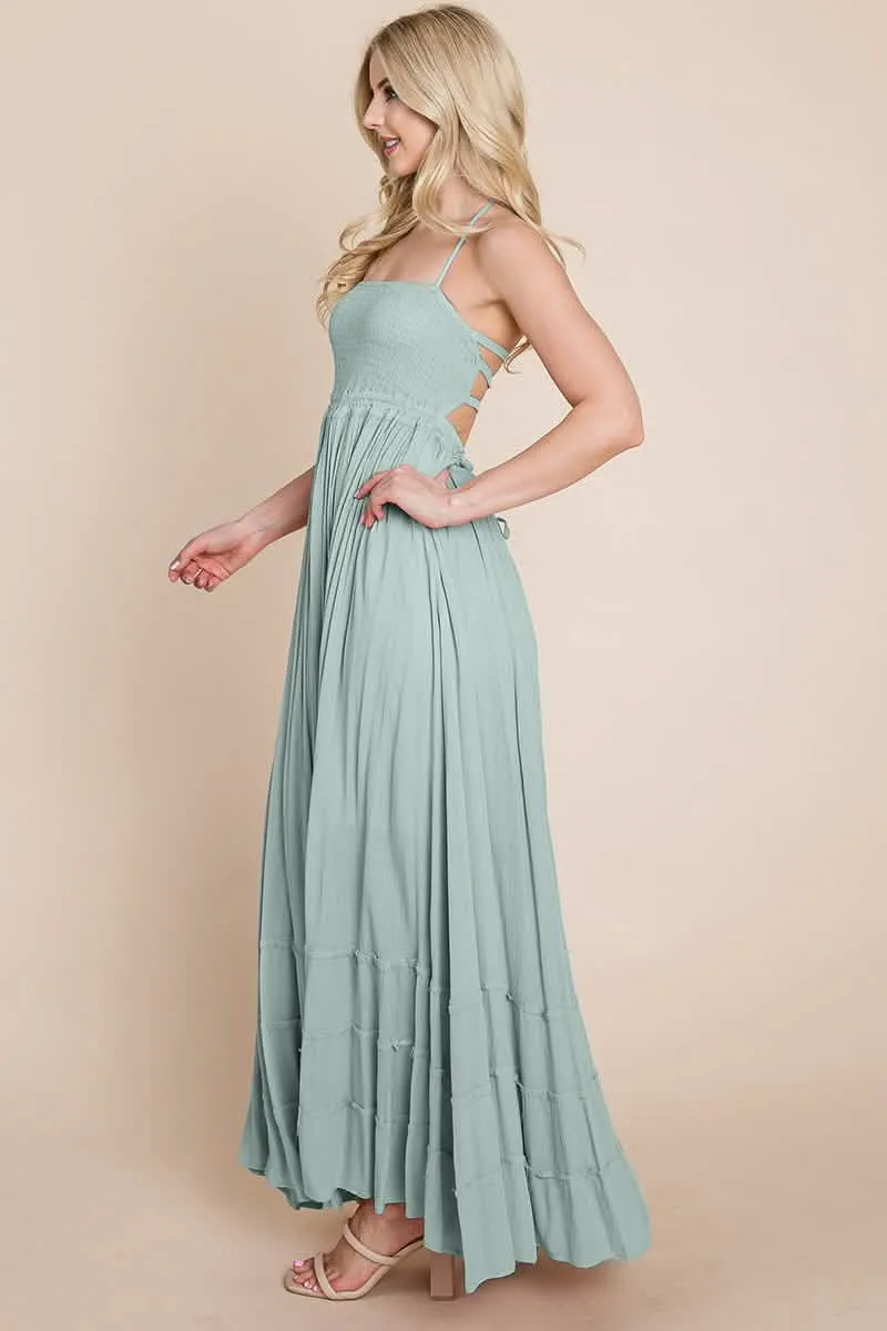 Backless Bohemian Pleated Maxi Dress with Stylish Smocked Accents