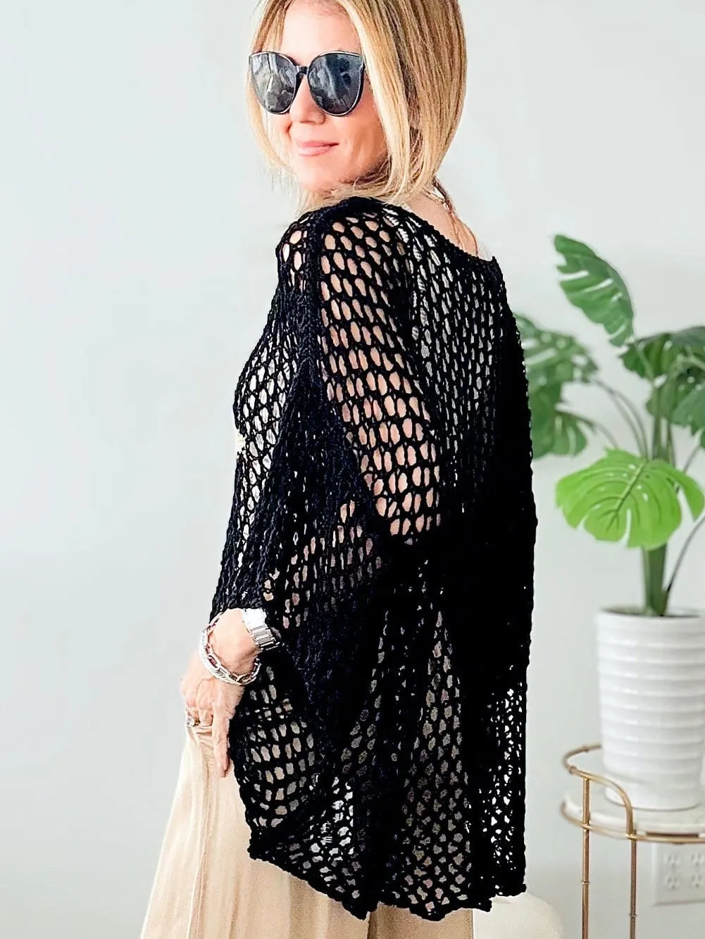 Captivating Crochet Knit Top with Star