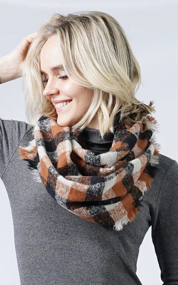 ESC10403 Plaid Infinity Scarf w/Fringes