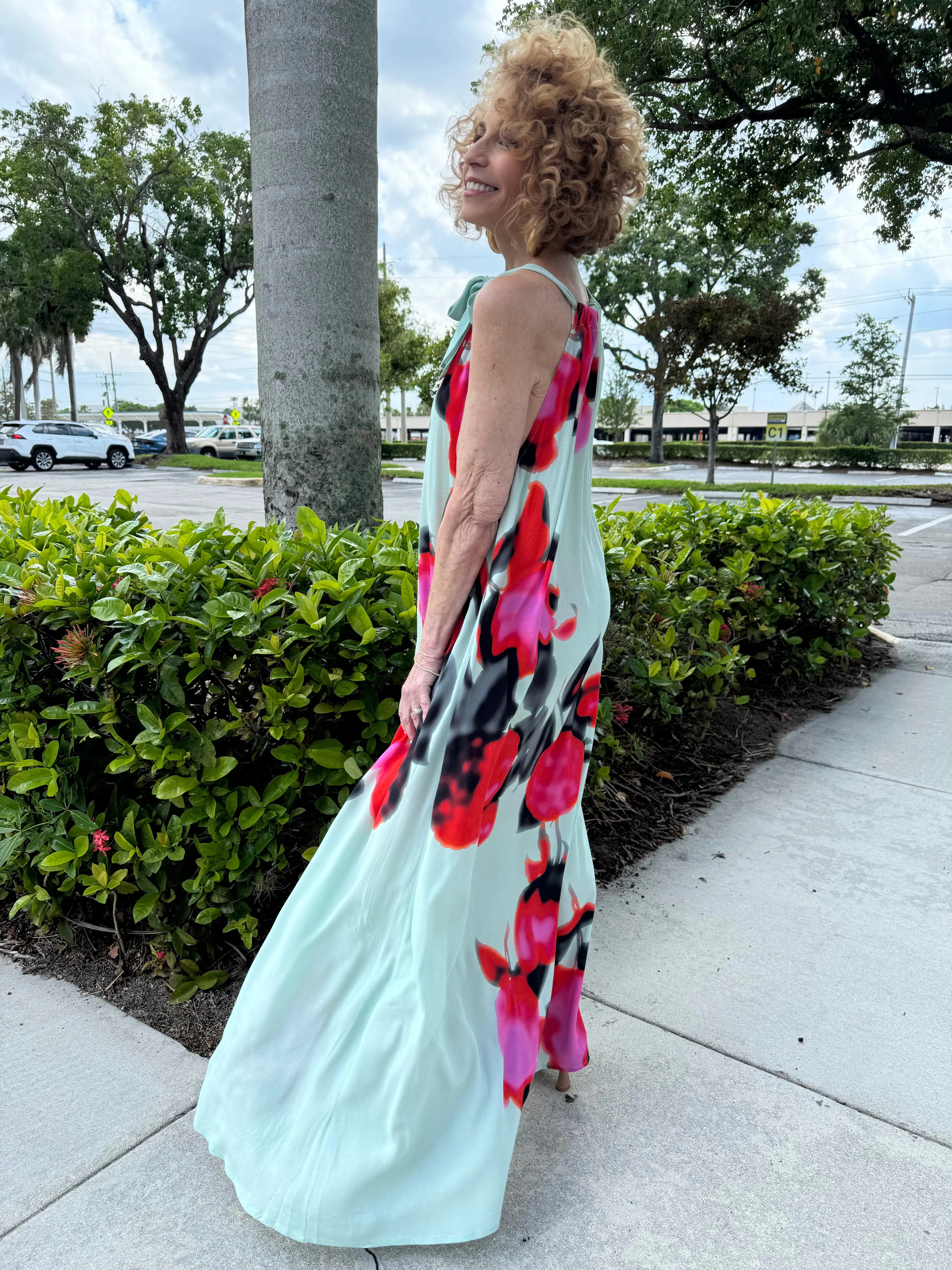 Fotshot Floral Print Maxi Dress