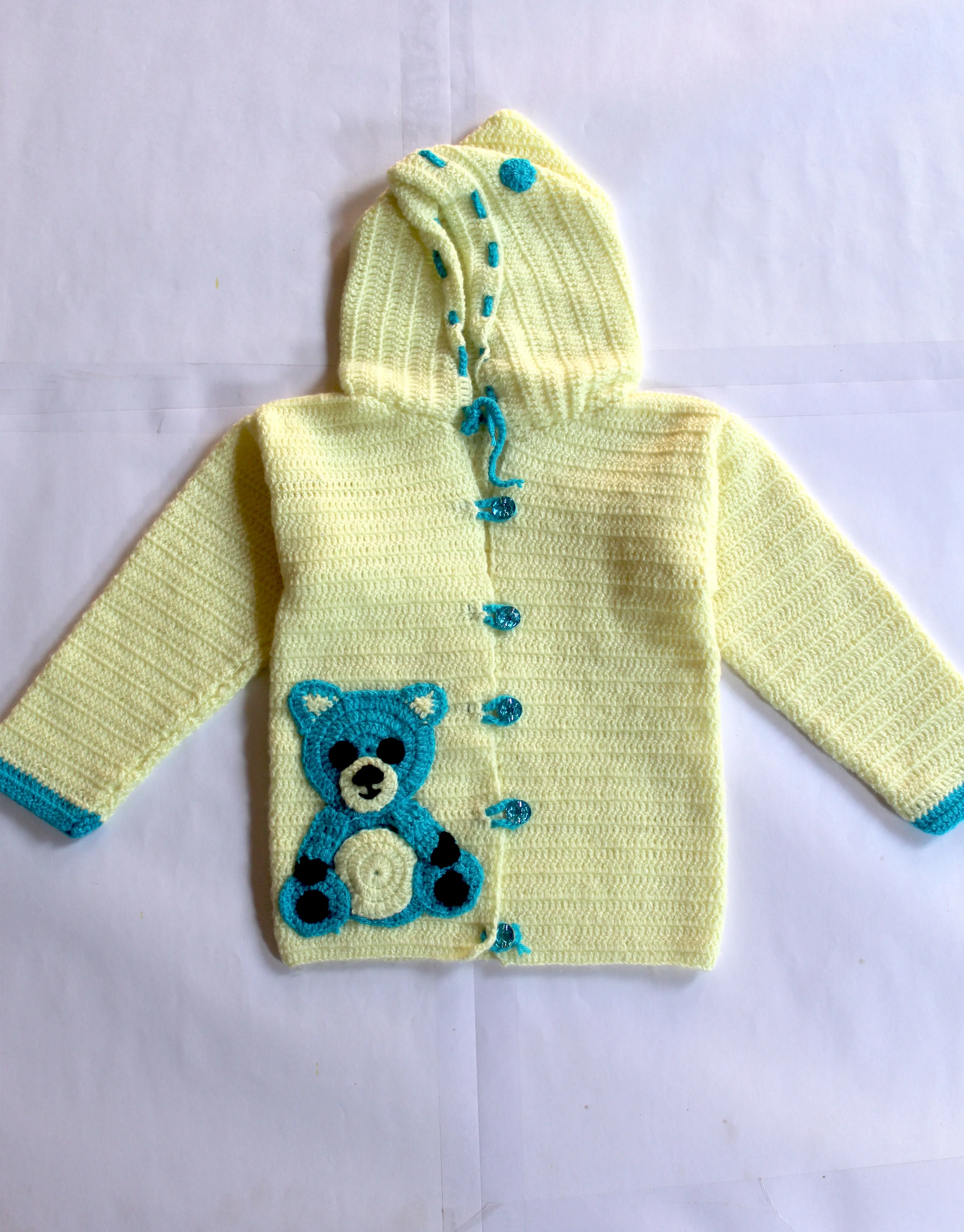 Graminarts Handmade Knitted Full Sleeve Hooded Sweater With Pant For Baby Boy- Banana & Carolina