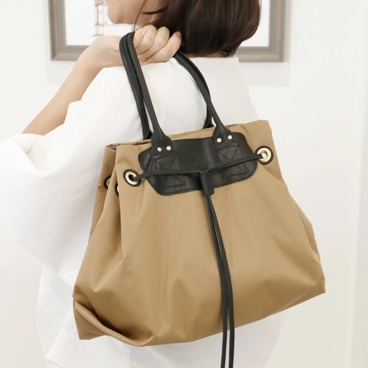 Honami Black Ultra Light Tote