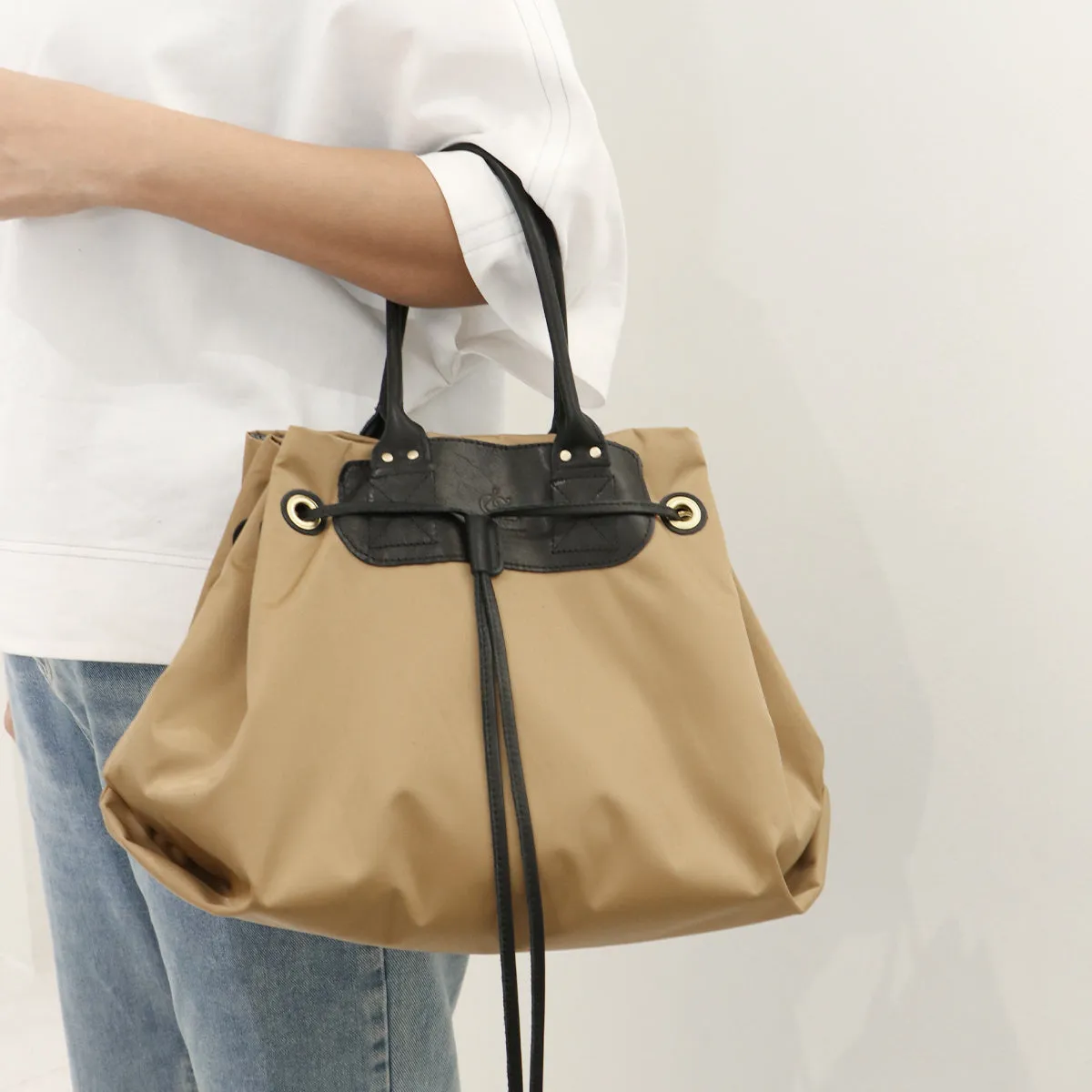 Honami Black Ultra Light Tote