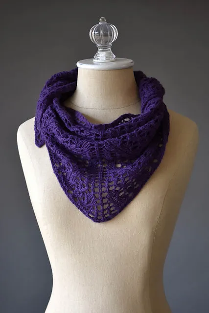 Hyacinth Shawlette by Rachel Brockman *Universal Pattern*