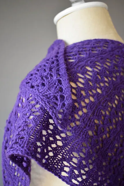 Hyacinth Shawlette by Rachel Brockman *Universal Pattern*