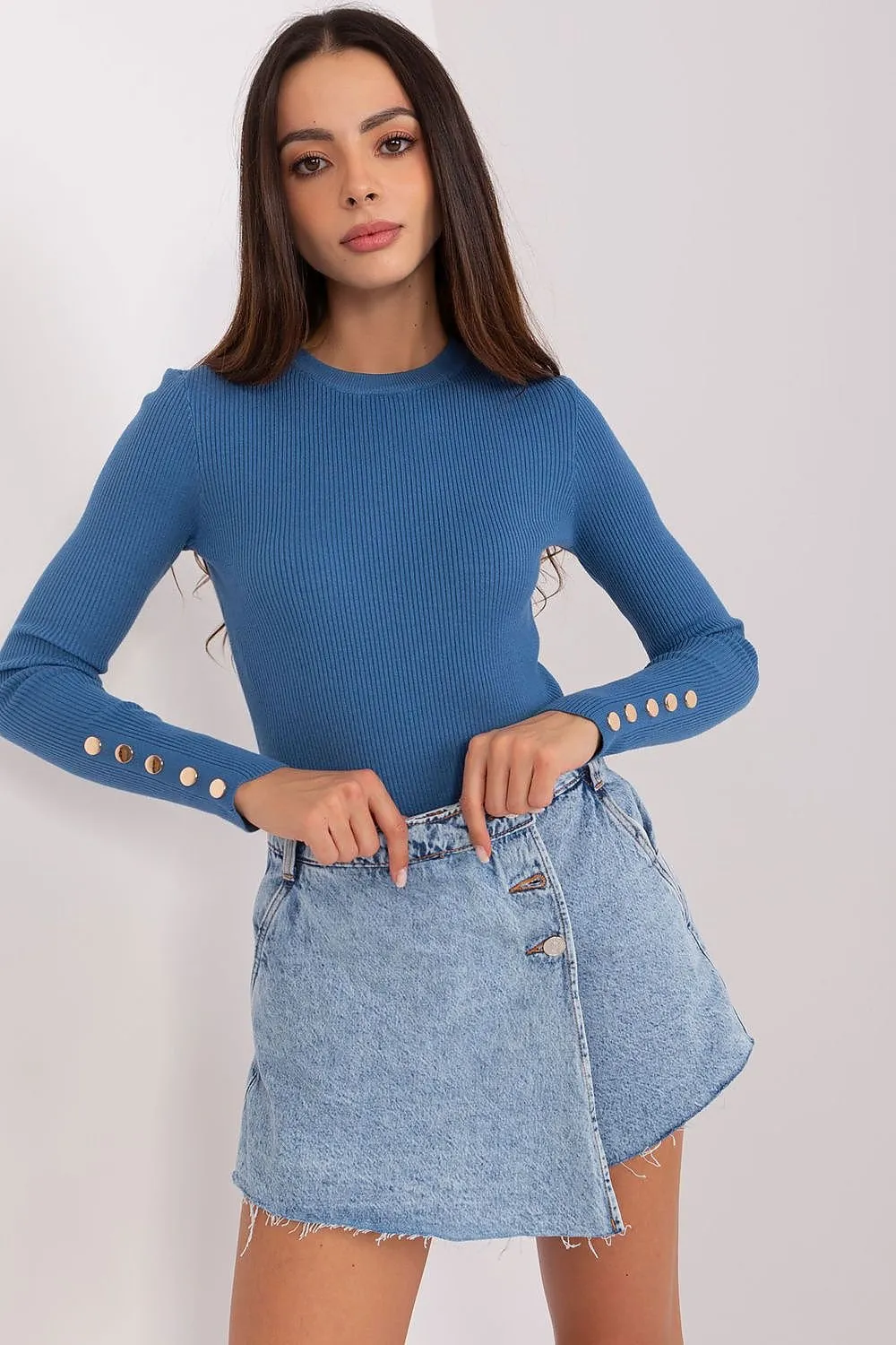 Round Neck Fitted Jumper with Buttons