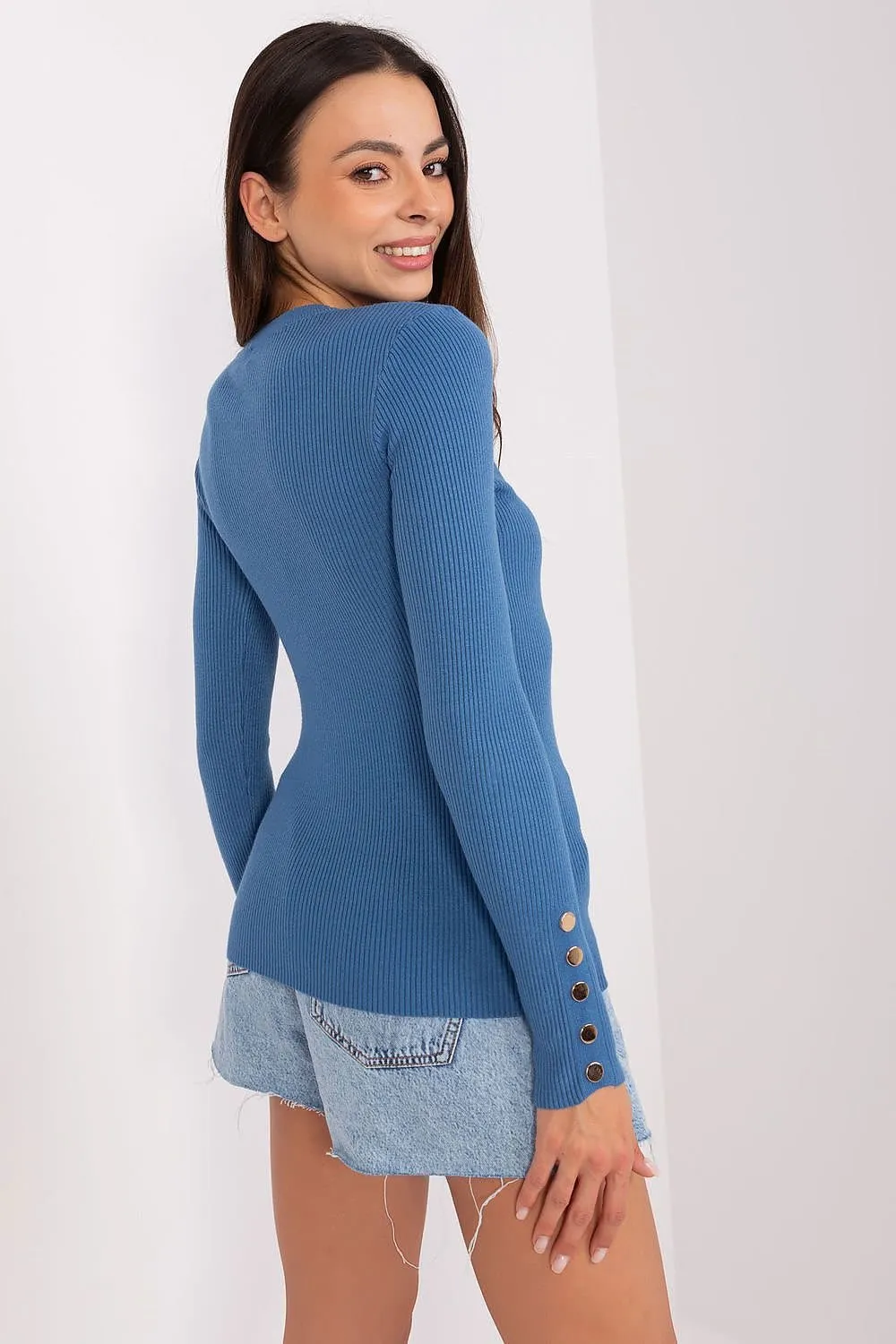 Round Neck Fitted Jumper with Buttons