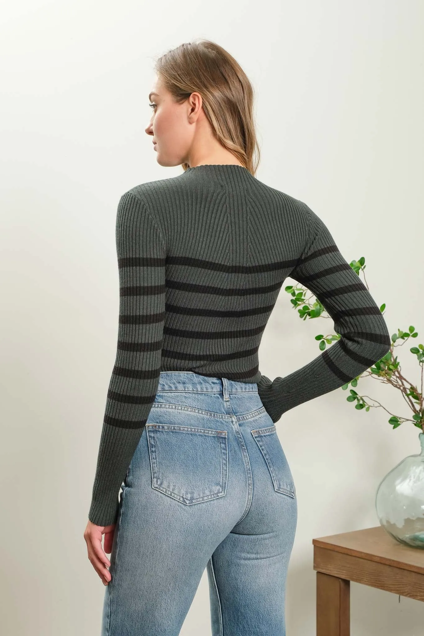 STRIPE MOCK NECK LONG SLEEVE KNIT SWEATER